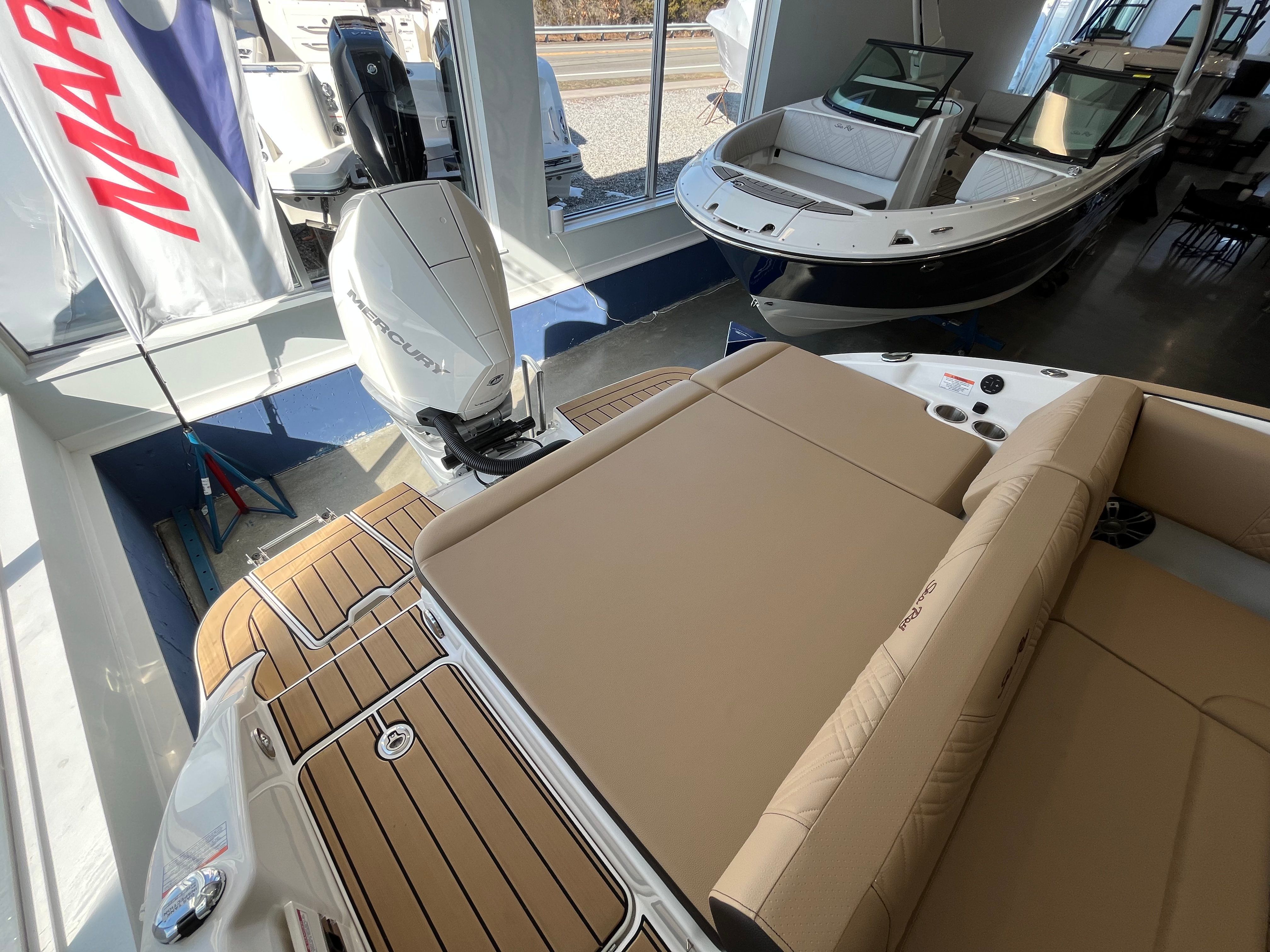 2026 Sea Ray SDX 270 Outboard - 3