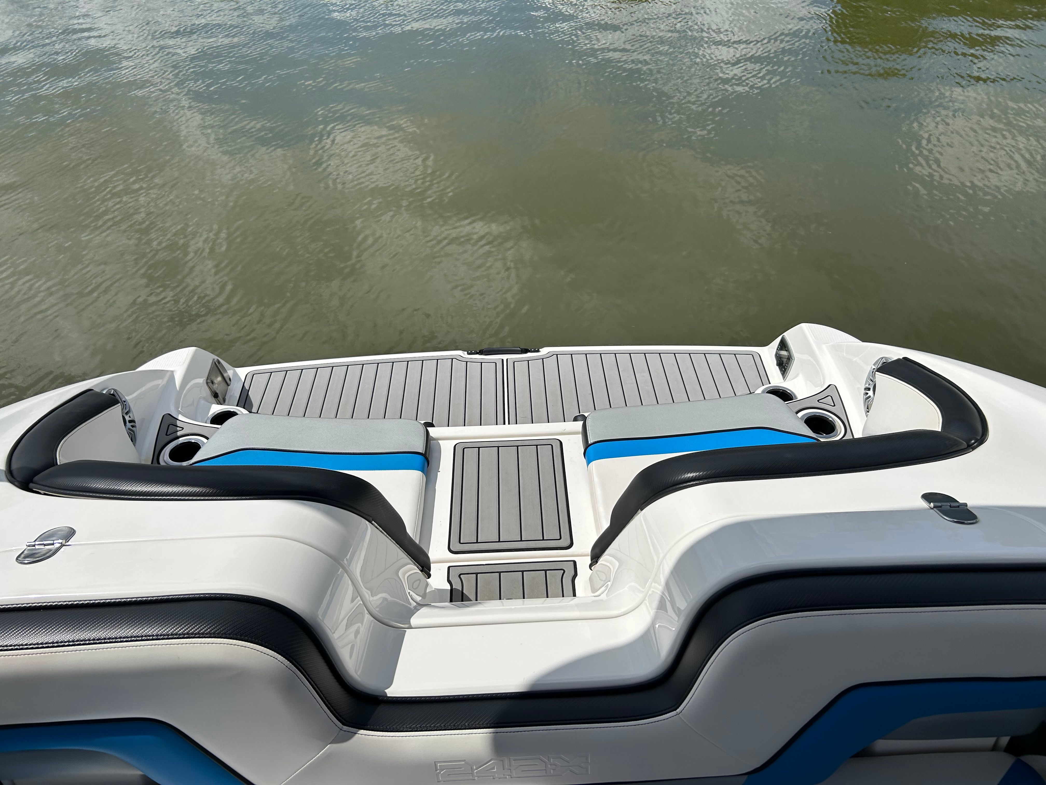2016 Yamaha Boats 242X E-Series - 8