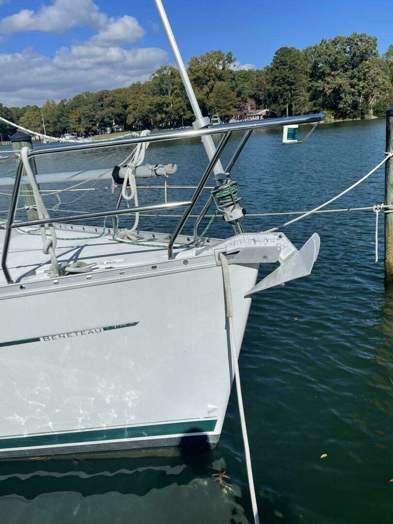 2000 Beneteau 311 - Image 10