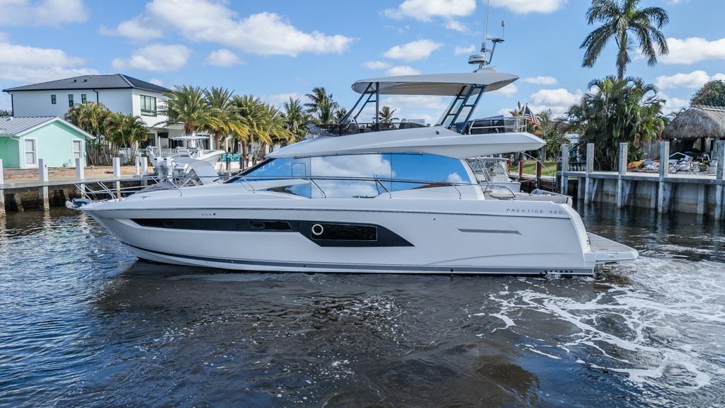 2021 Prestige 520