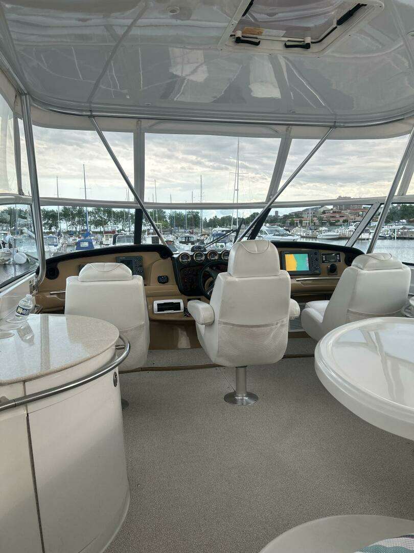 2003 Carver 466 Motor Yacht - Image 21