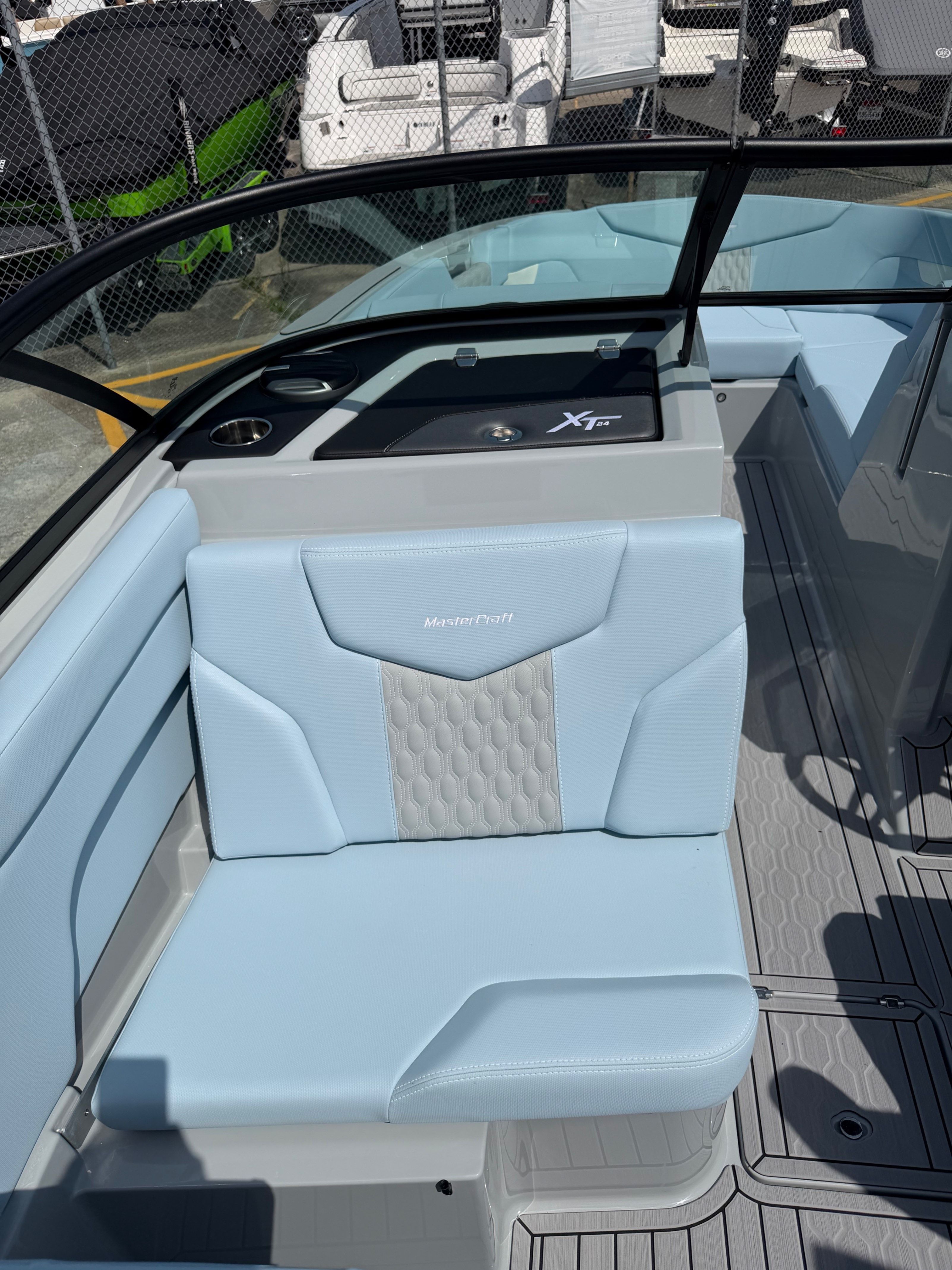 2026 MasterCraft XT24 - 18