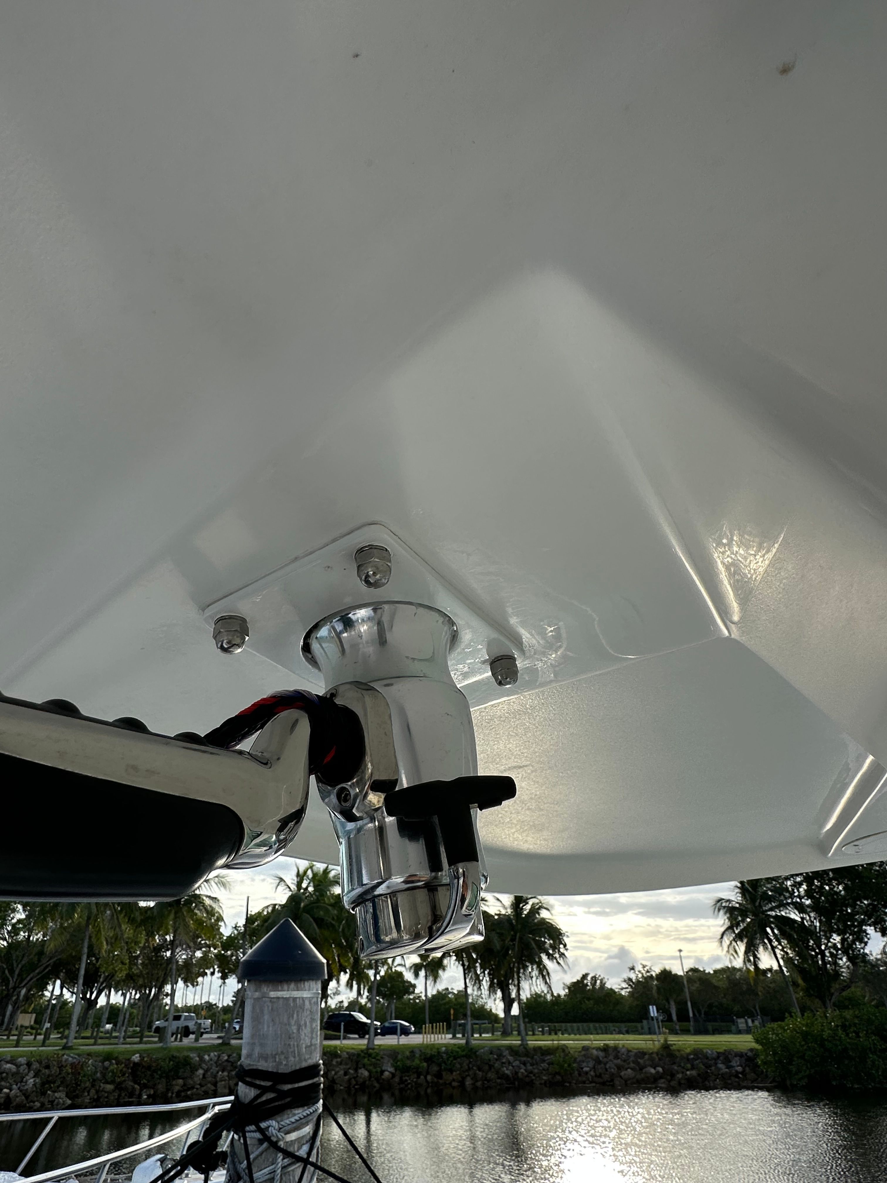 2009 Everglades 365 Center Console - 49