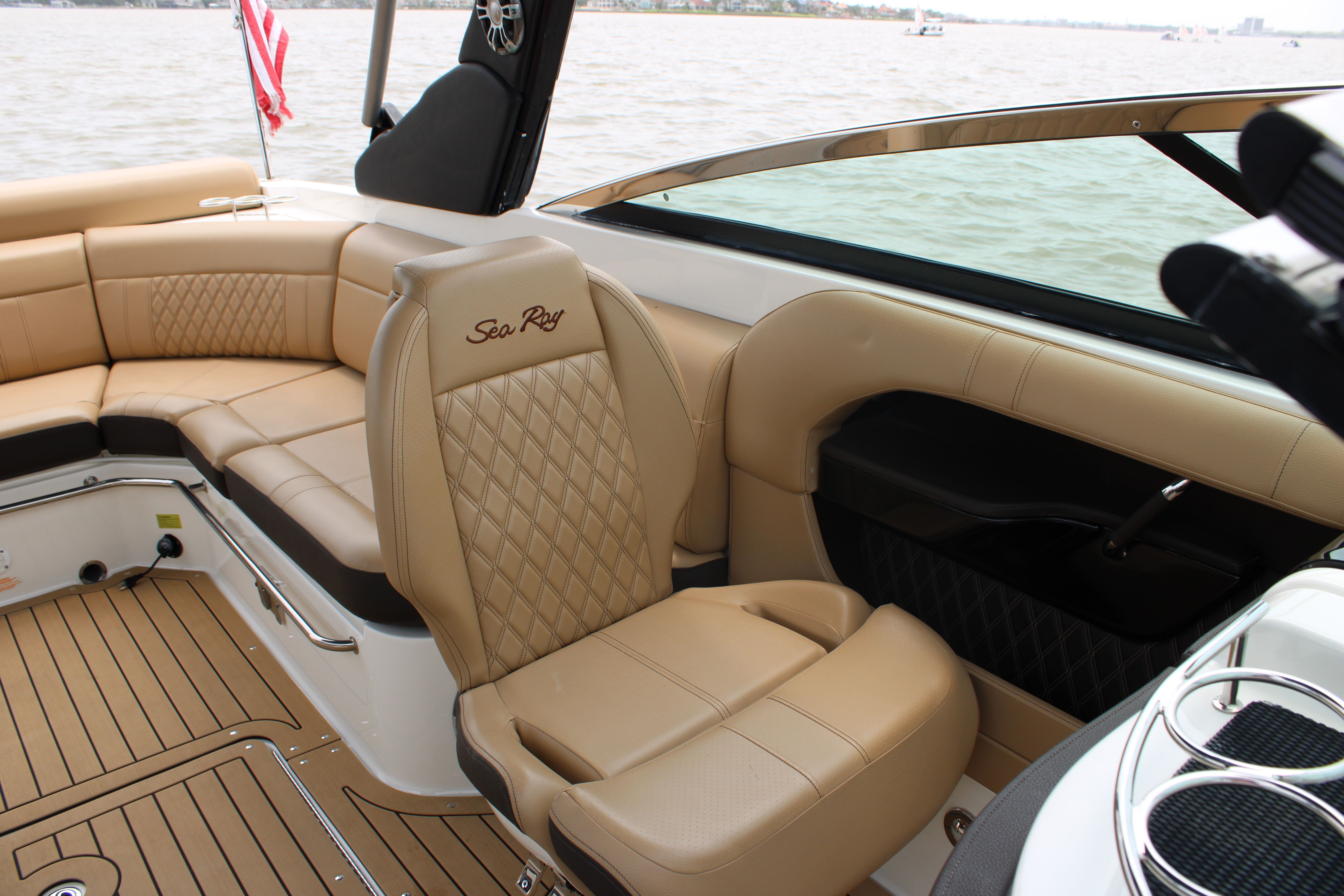 2020 Sea Ray SLX 280 - 24