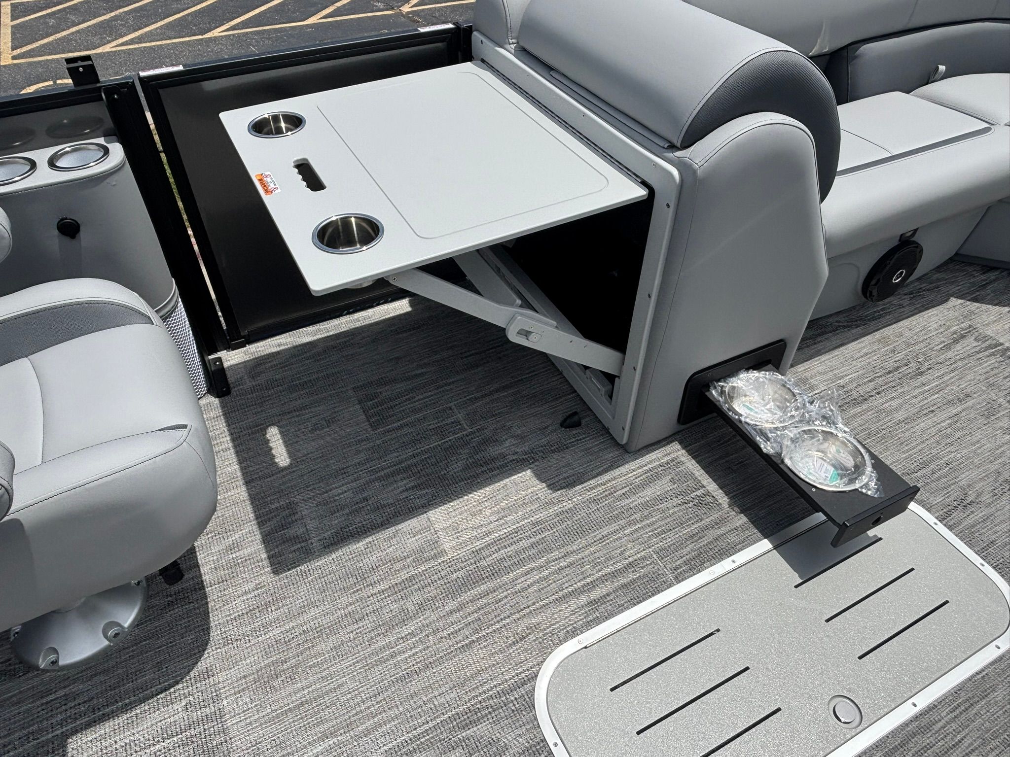 2027 Bentley Pontoons 223 LEGACY QSB - 7