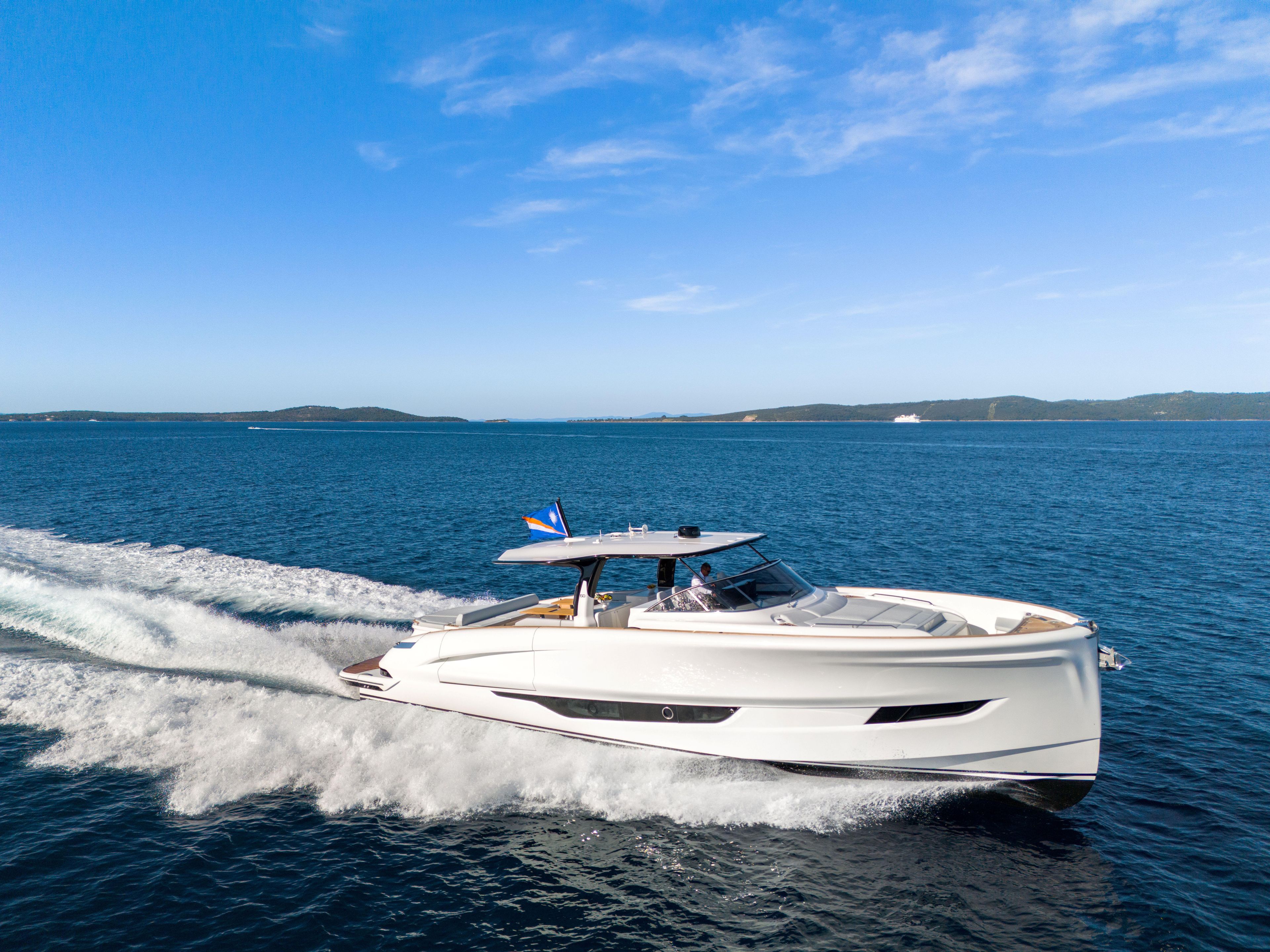 2027 Solaris Power 60 Open