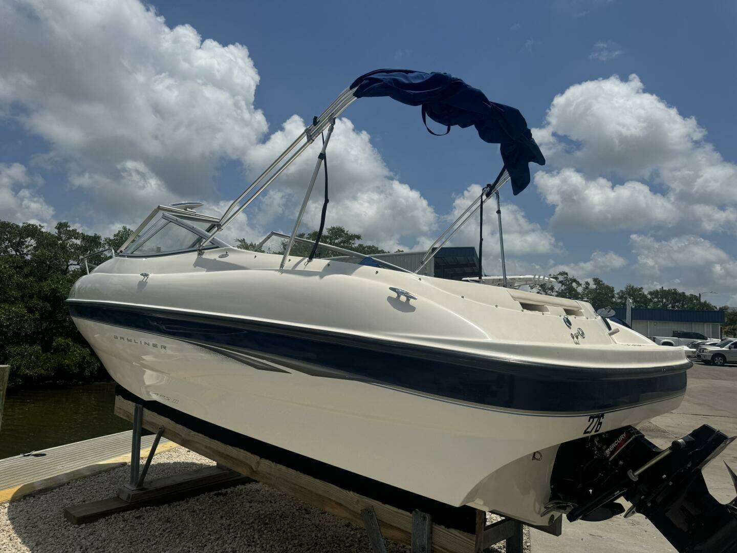 2003 Bayliner 212 Capri Cuddy Cabin - Image 2