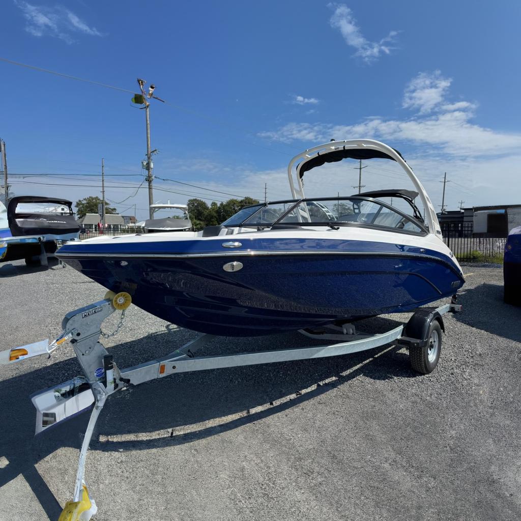 2026 Yamaha Boats 195S