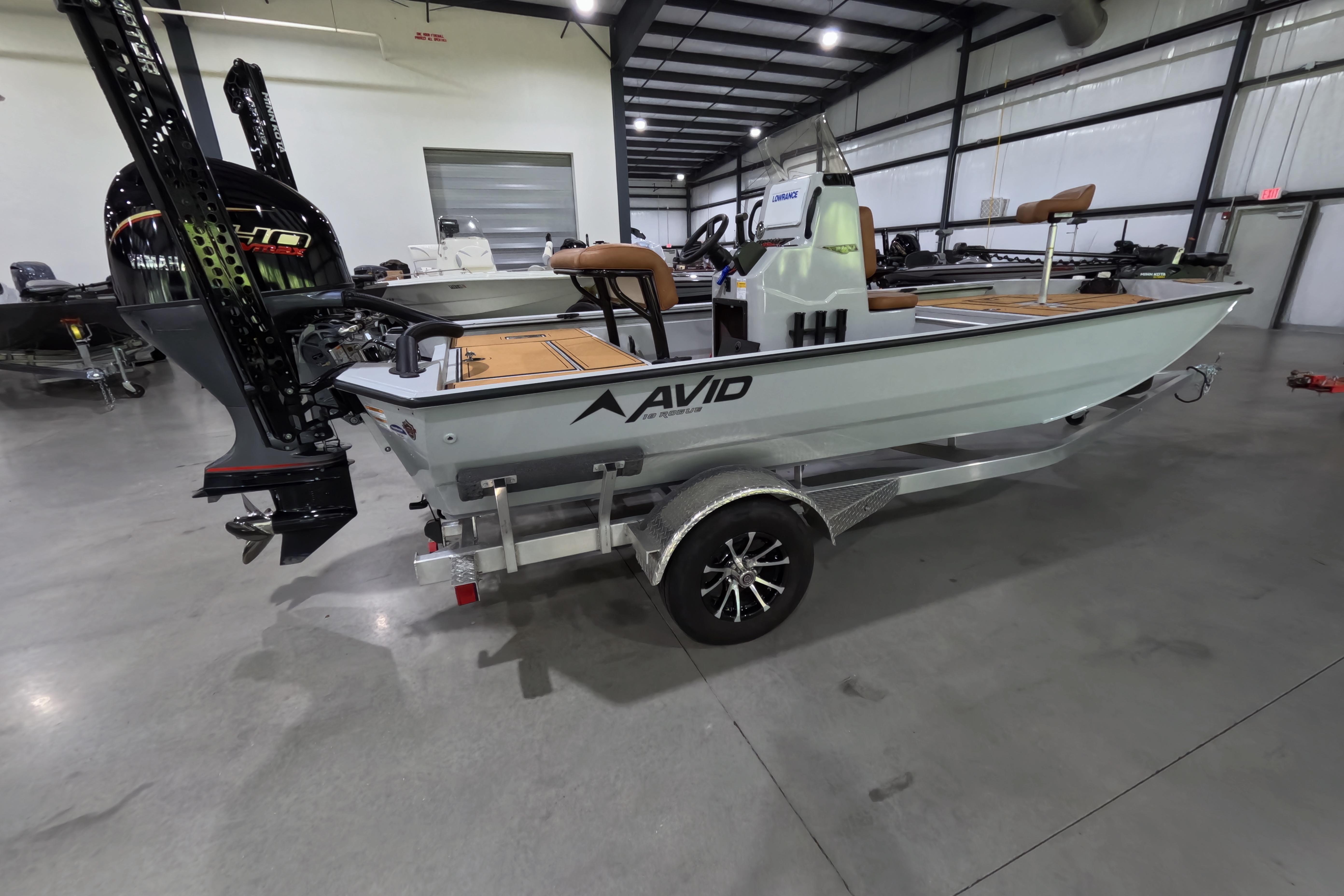2025 Avid 18 Rogue CC