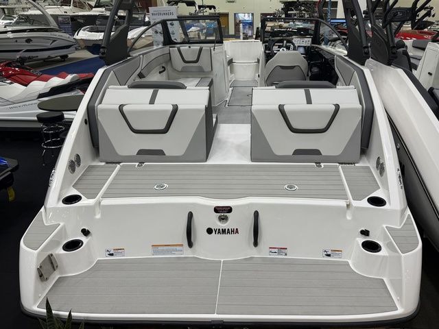 2026 Yamaha Boats AR220 - 2