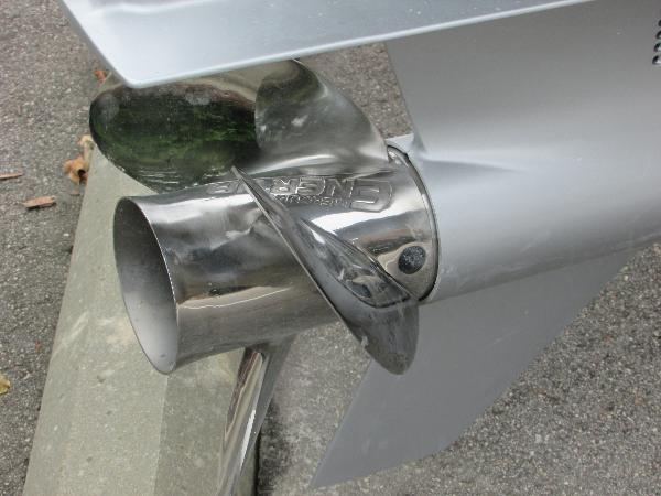 Close-up of a 2023 Mako 214 CC boat propeller.