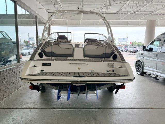 2019 Yamaha Boats 212 Limited S - 6