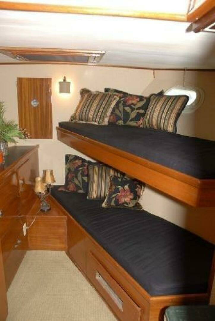 1965 Hatteras Motor Yacht - Image 31
