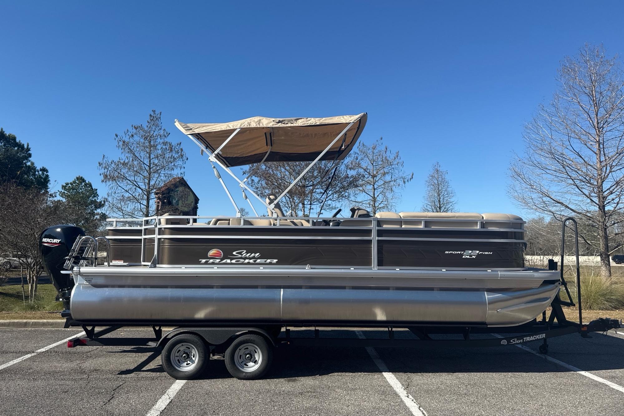 2025 Sun Tracker SportFish 22 DLX