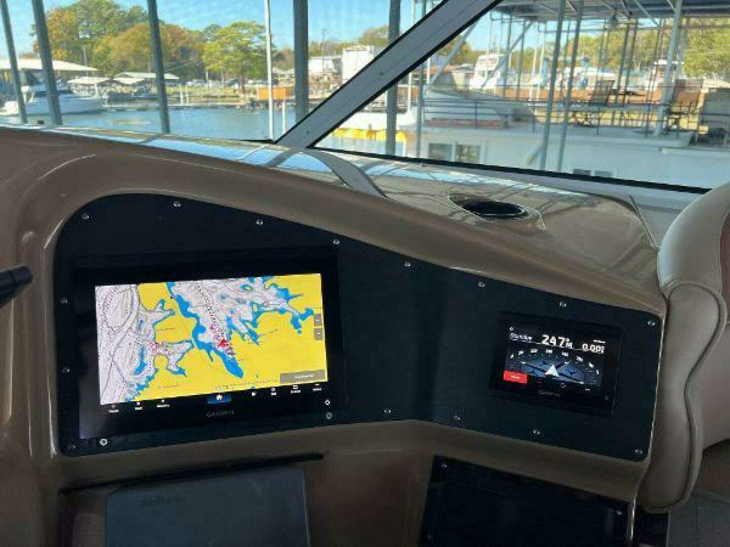 2001 Carver 450 Voyager Pilothouse - Image 20