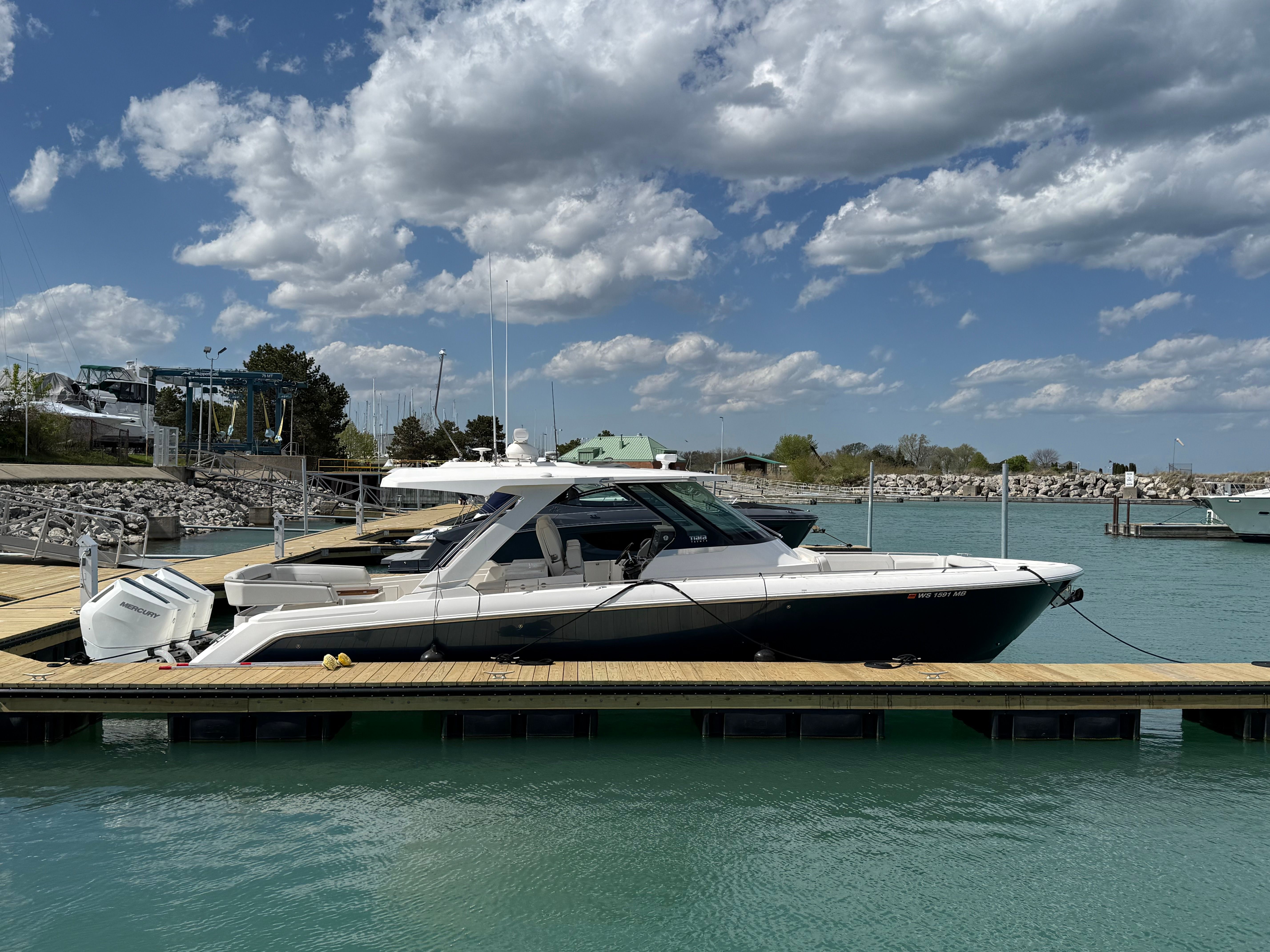 2024 Tiara Yachts 38 LS - 5
