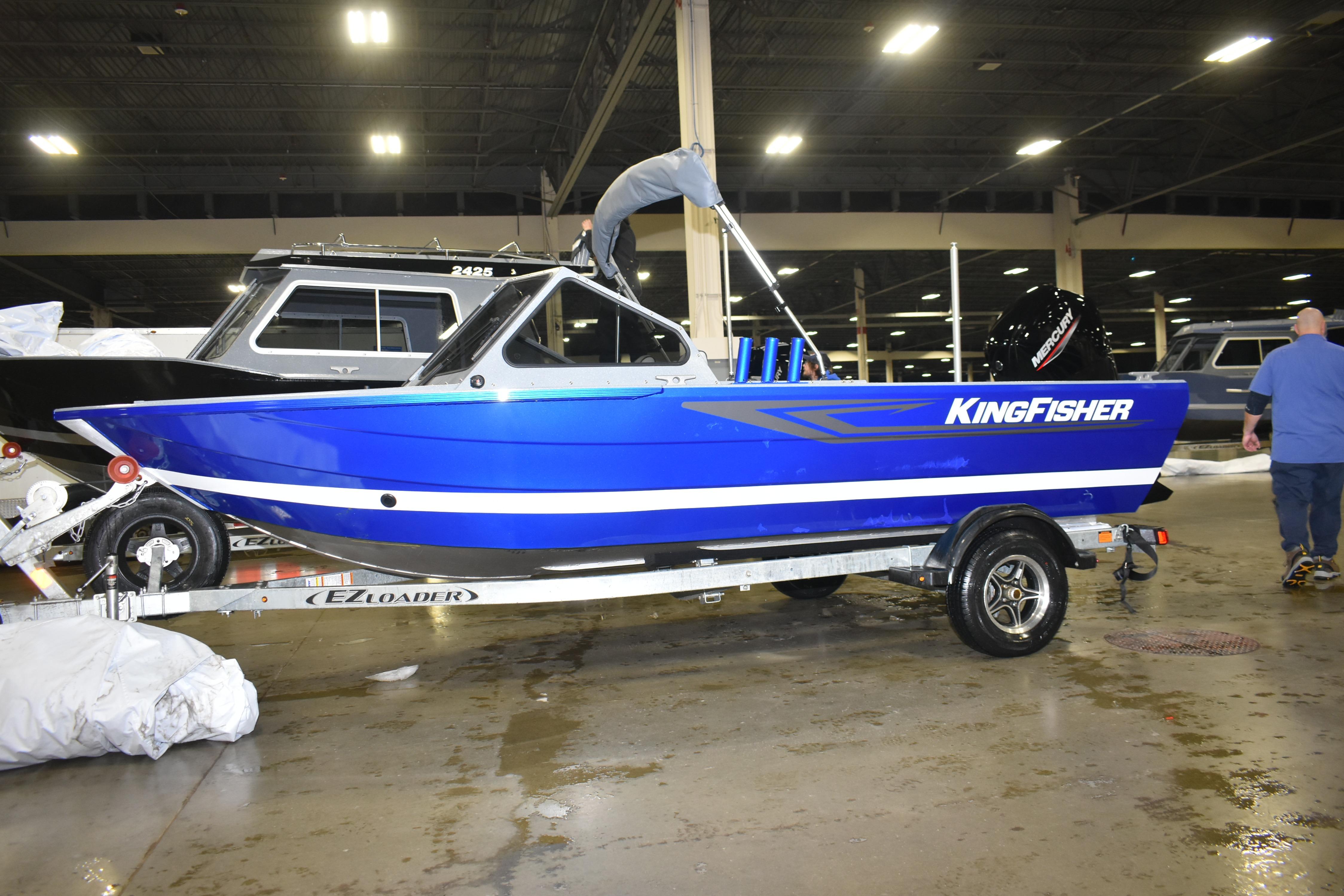 2026 KingFisher 1825 Falcon