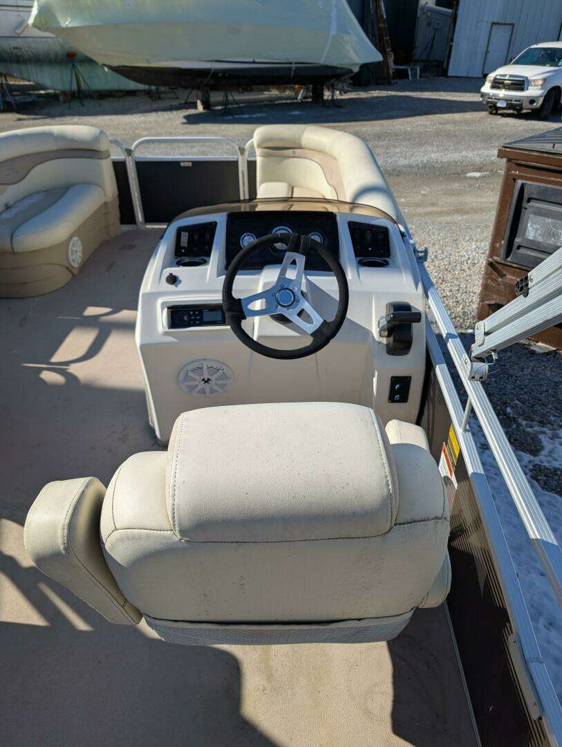 2014 Bennington 21 SLX - Image 16