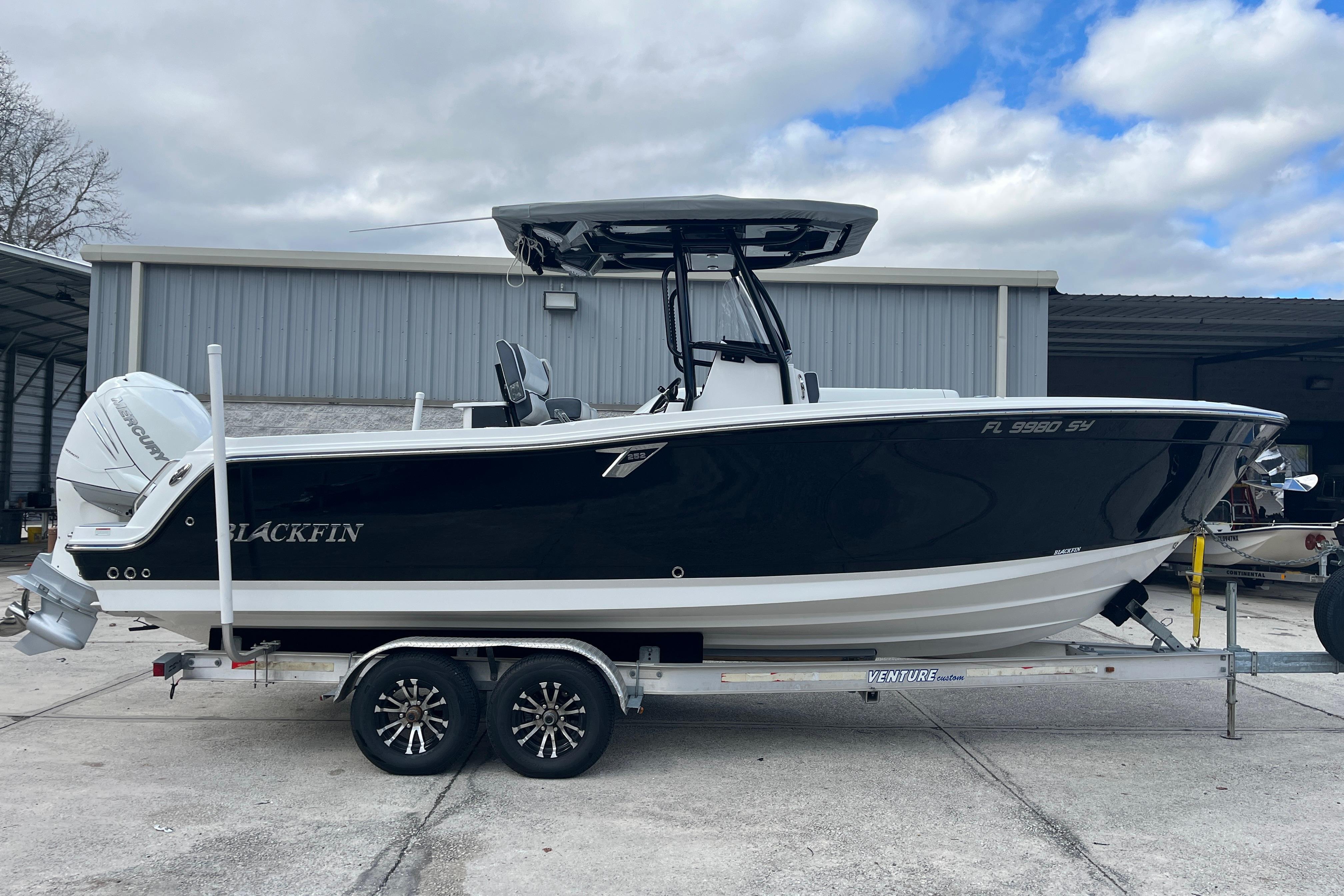 2021 Blackfin 252 CC