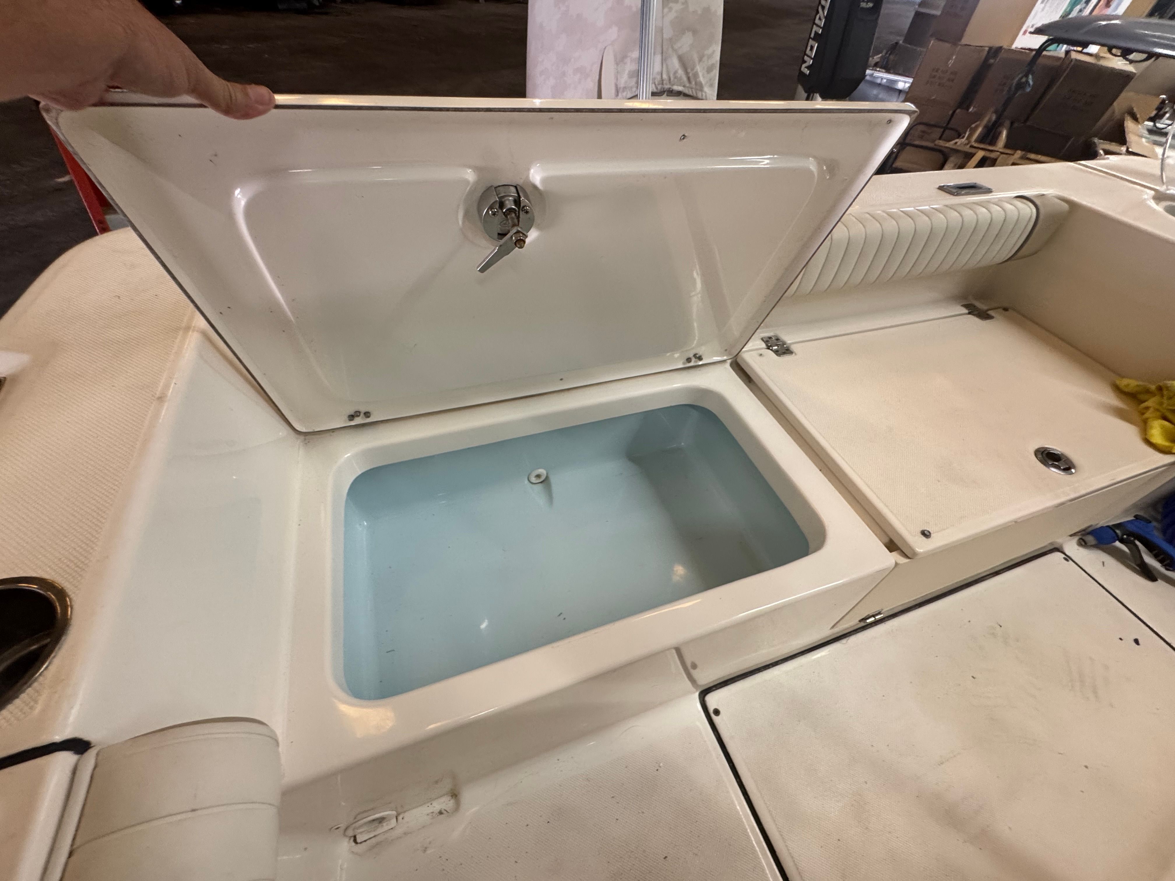2020 Sea Born LX24 Center Console - 11