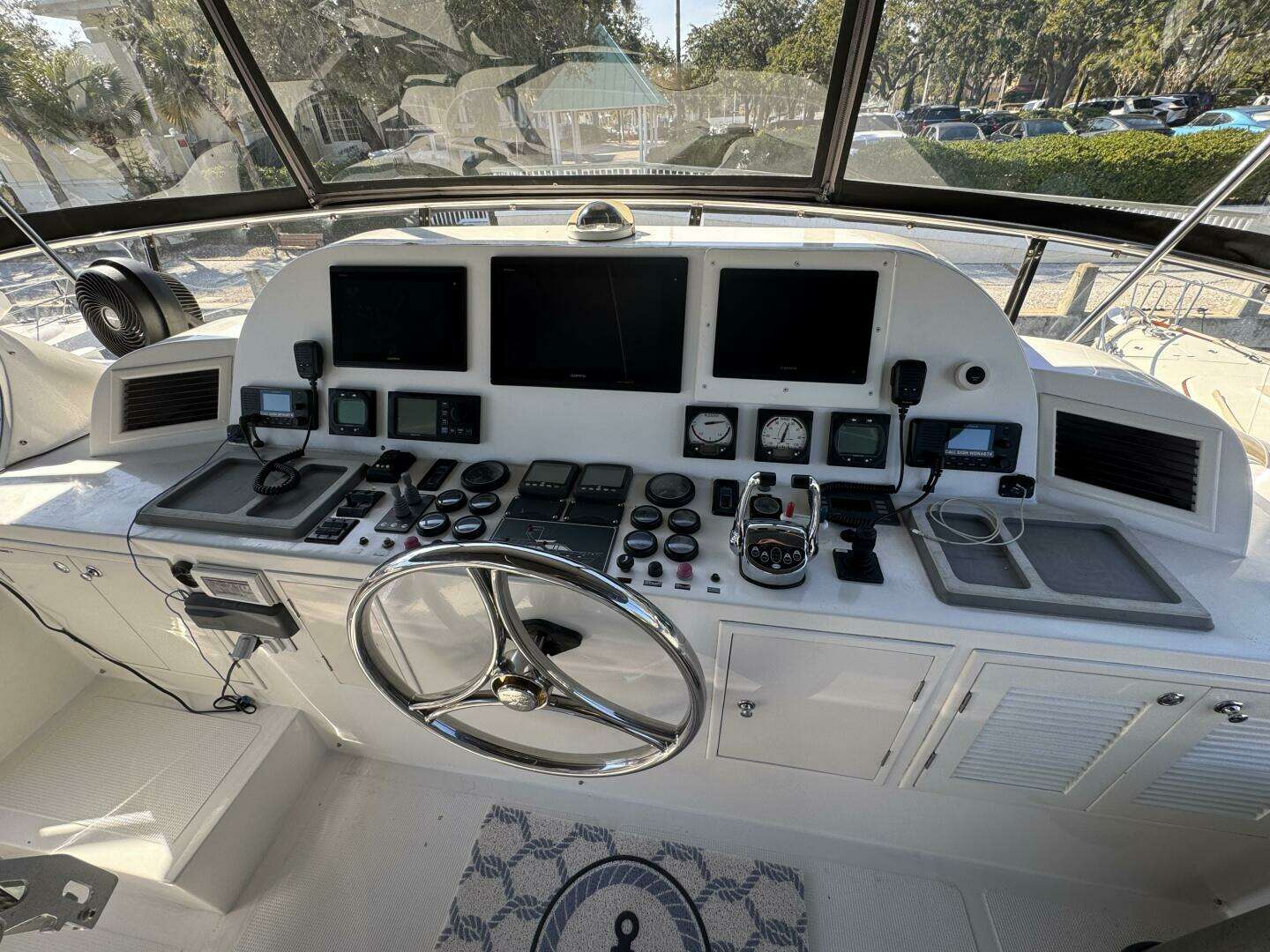 2004 Altima 55 Pilothouse - Image 16