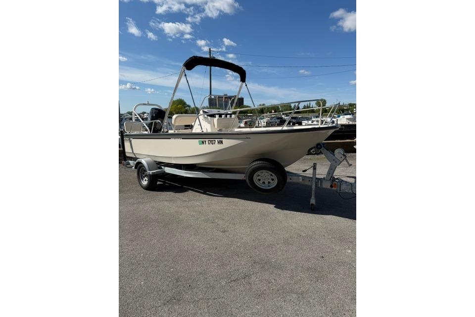 2021 Boston Whaler 170 Montauk