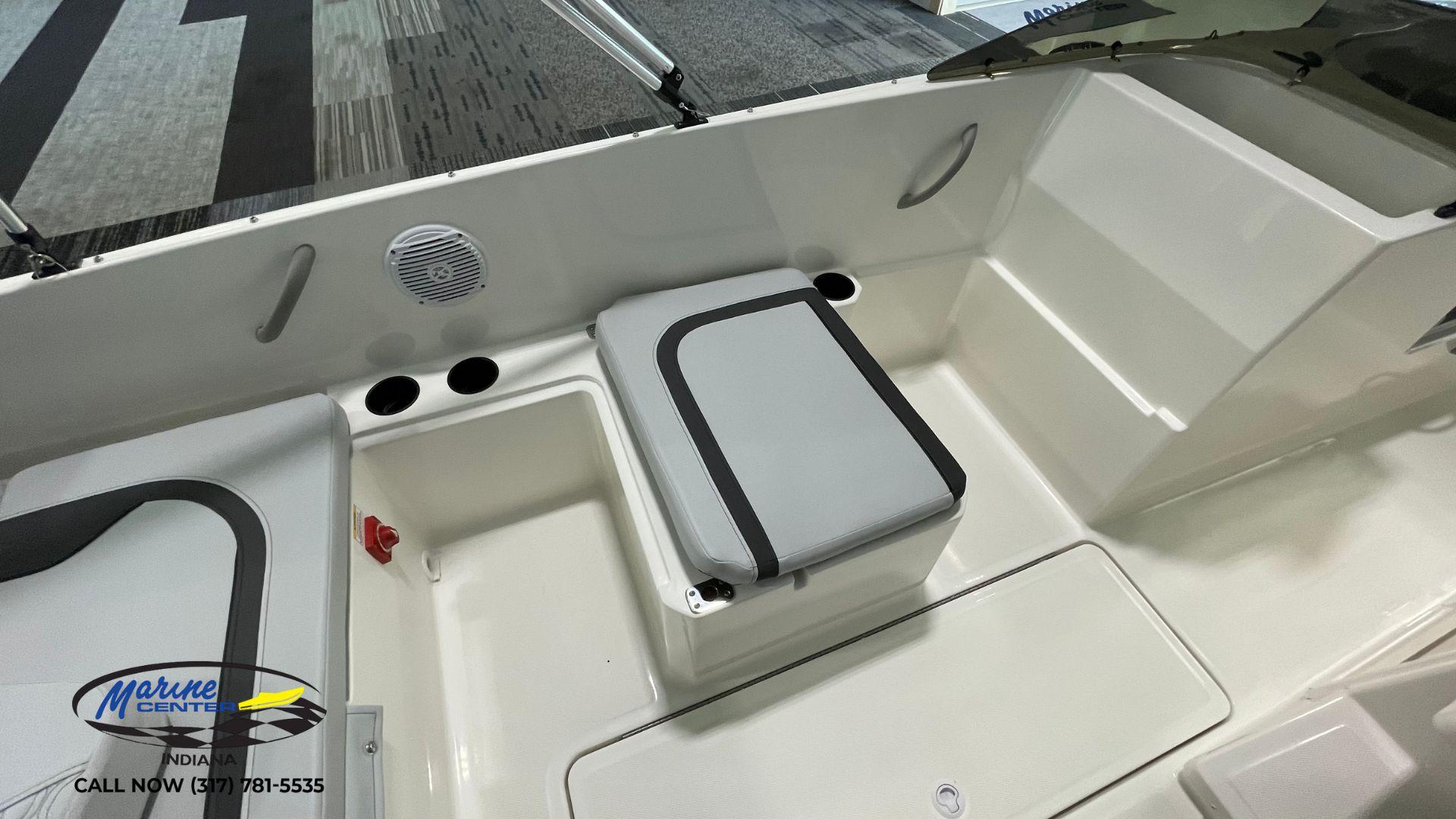 2024 Bayliner Element M19 - 12