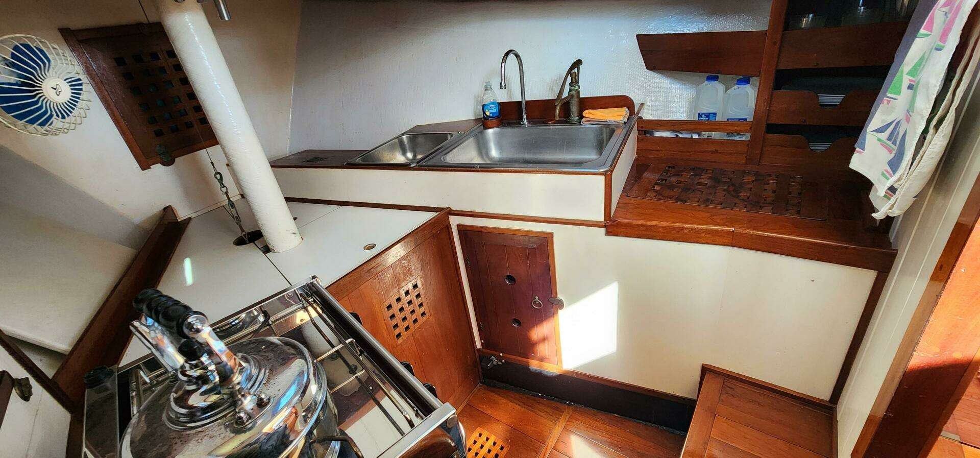1996 Tillotson-Pearson Motorsailer 32 - Image 33
