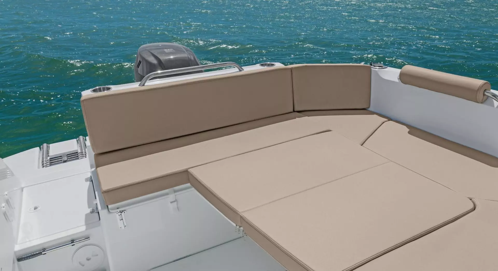 2026 Beneteau Antares 7 - Image 7