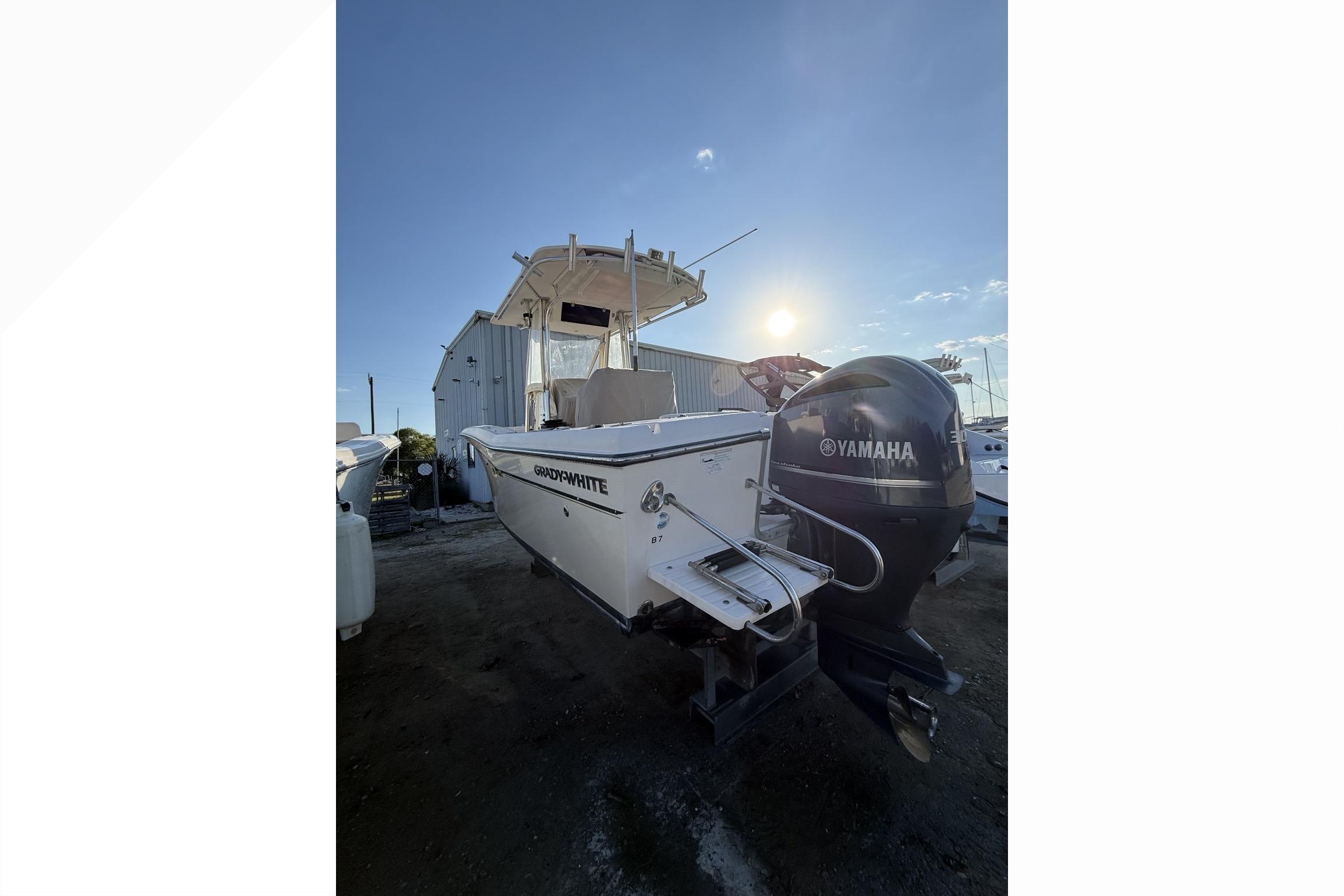 2011 Grady-White Fisherman 230