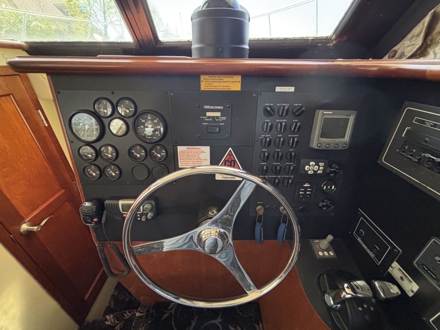 2007 Bluewater 5200 - Image 42