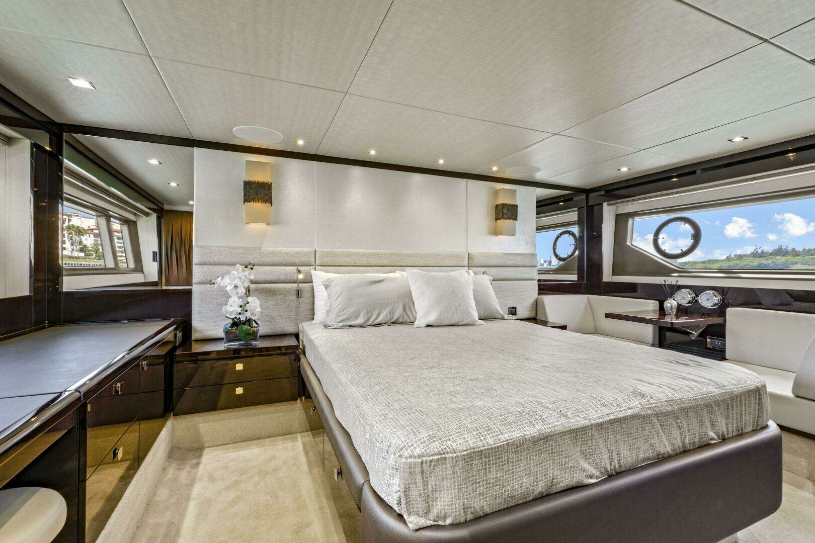 2019 Sunseeker Manhattan 66 - Image 32