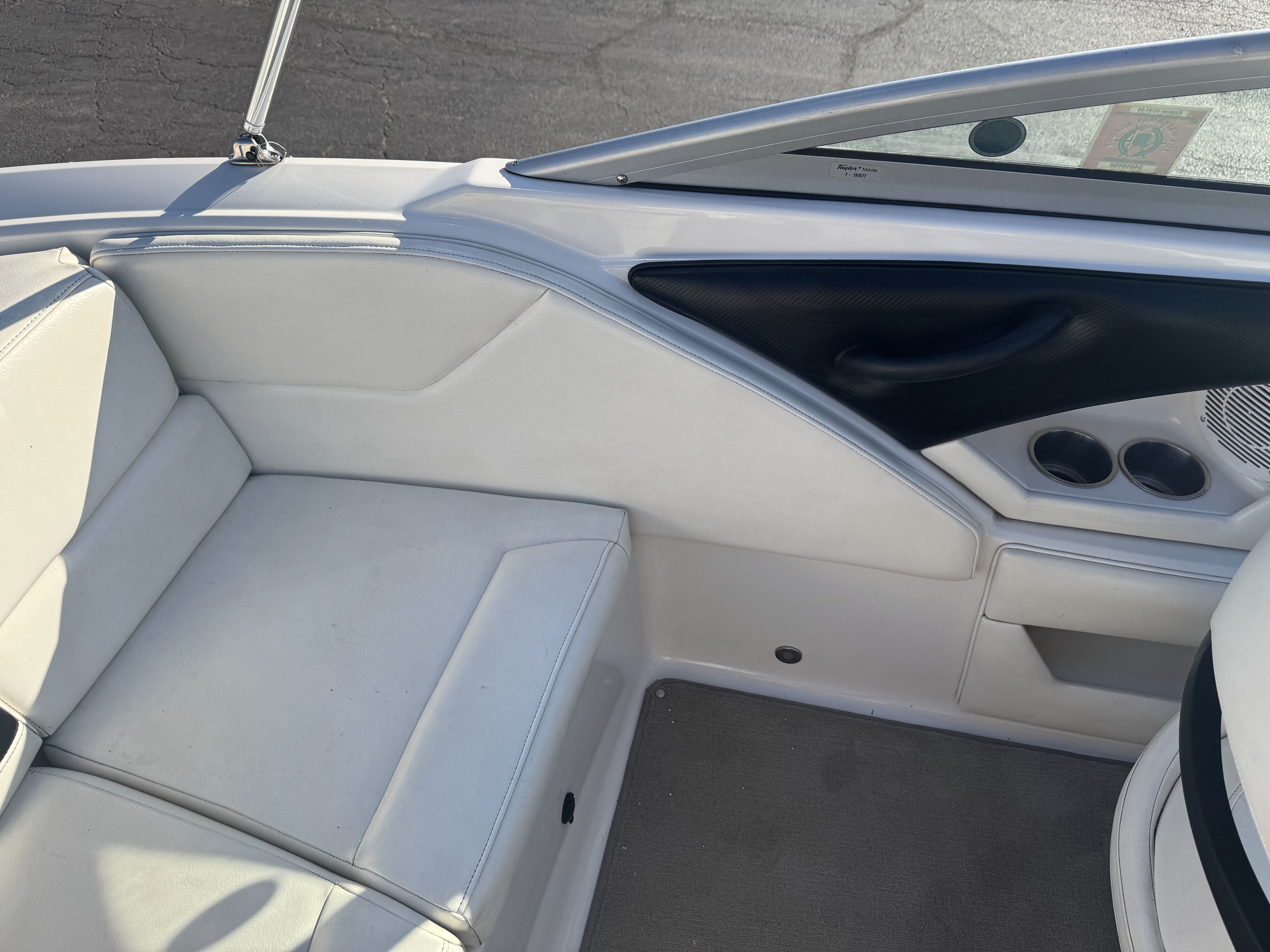 2009 Monterey 194FS - 16
