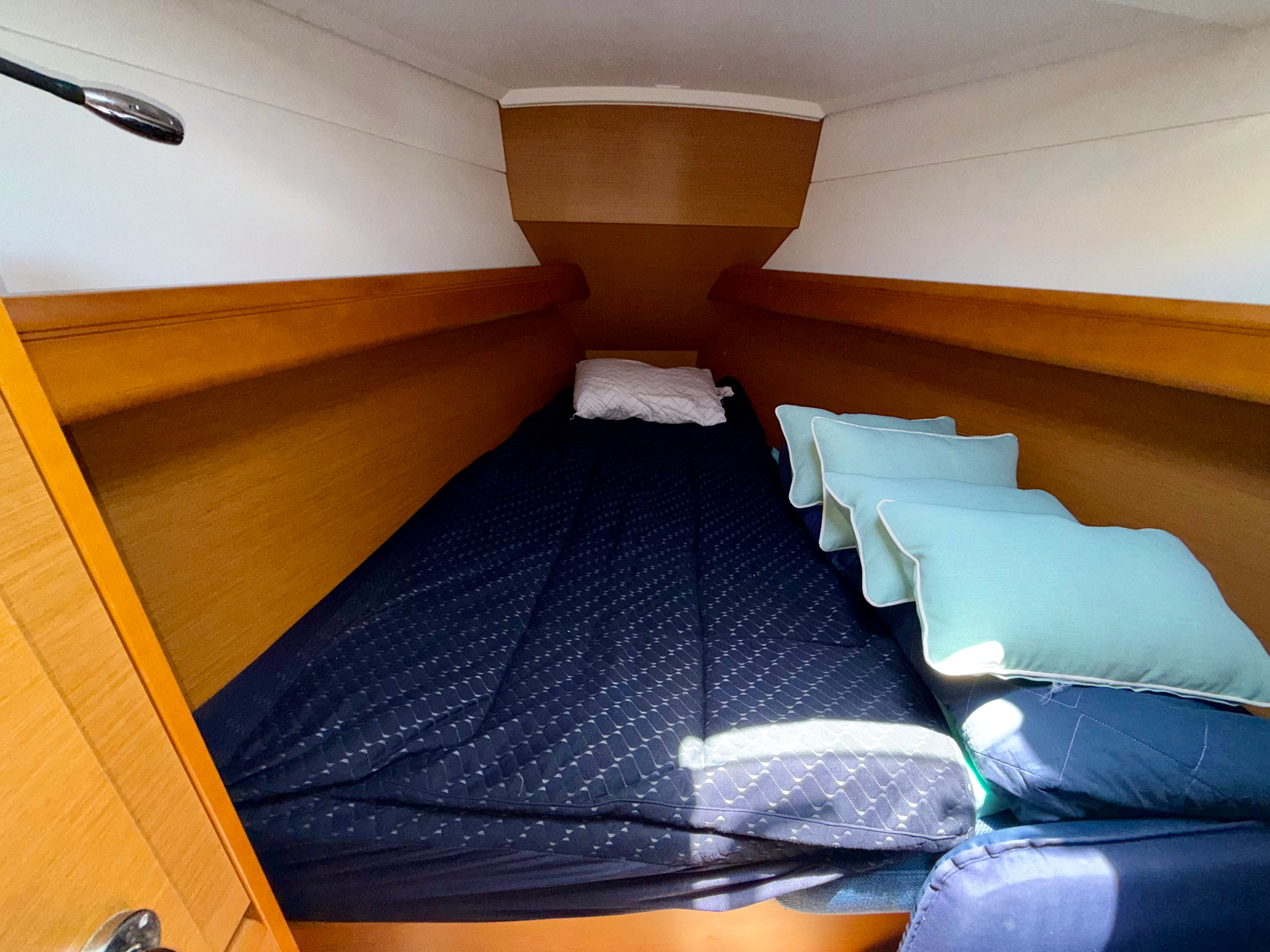 2018 Jeanneau Sun Odyssey 389 - 27