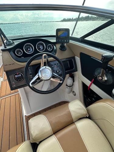 2015 Sea Ray 240 Sundeck - 21