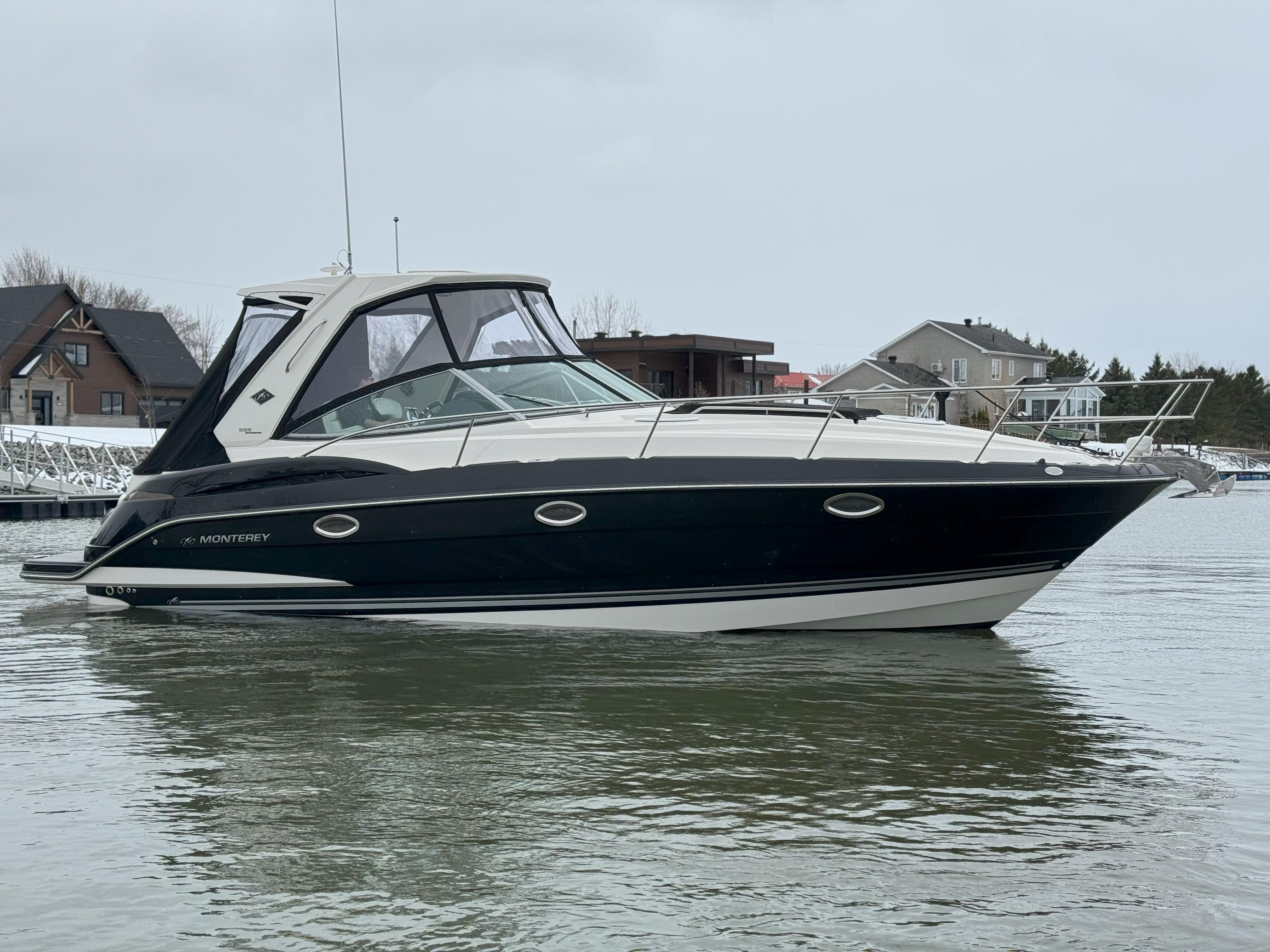 2013 Monterey 355 Sport Yacht