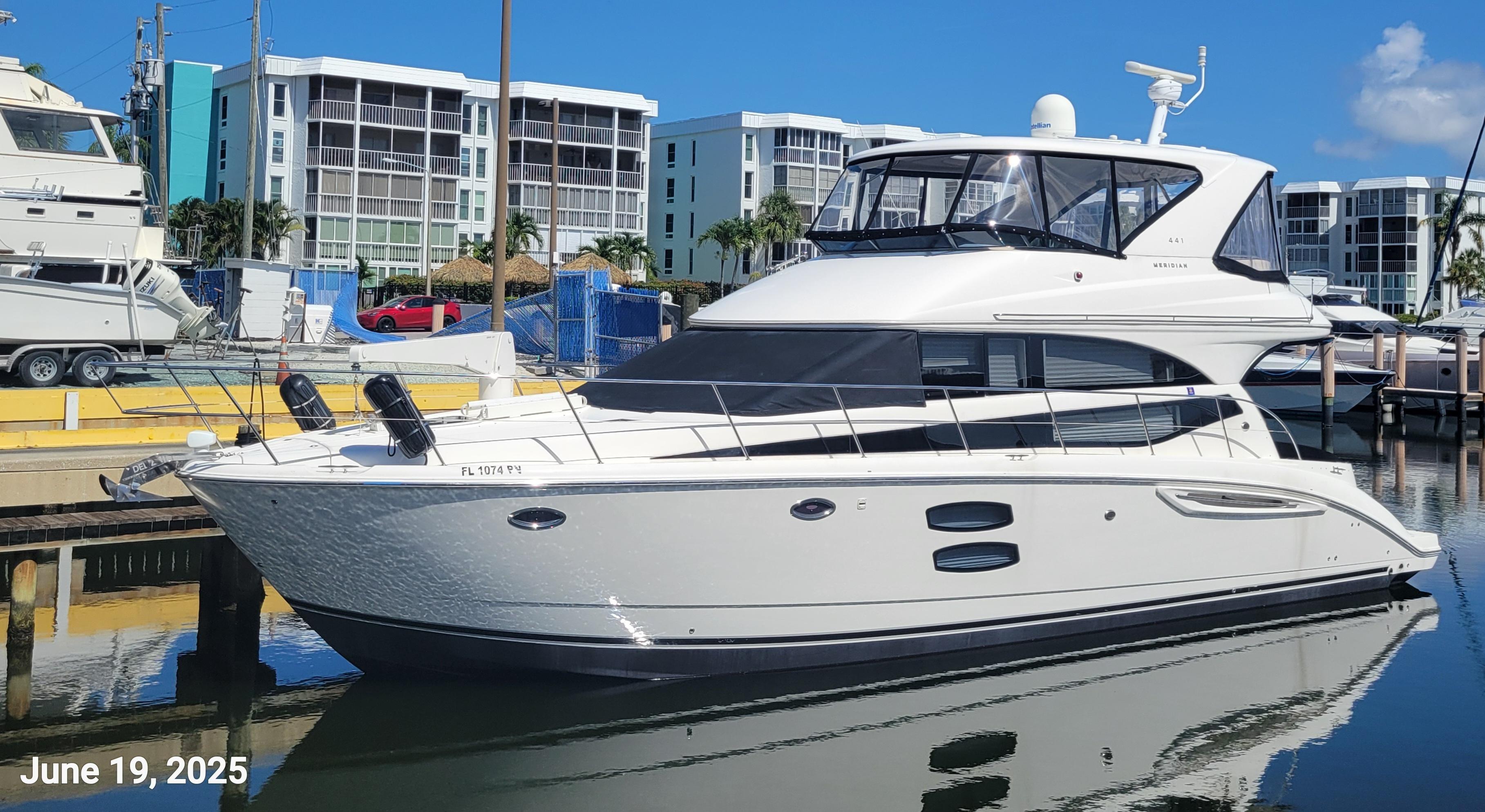 2011 Meridian 441 Sedan
