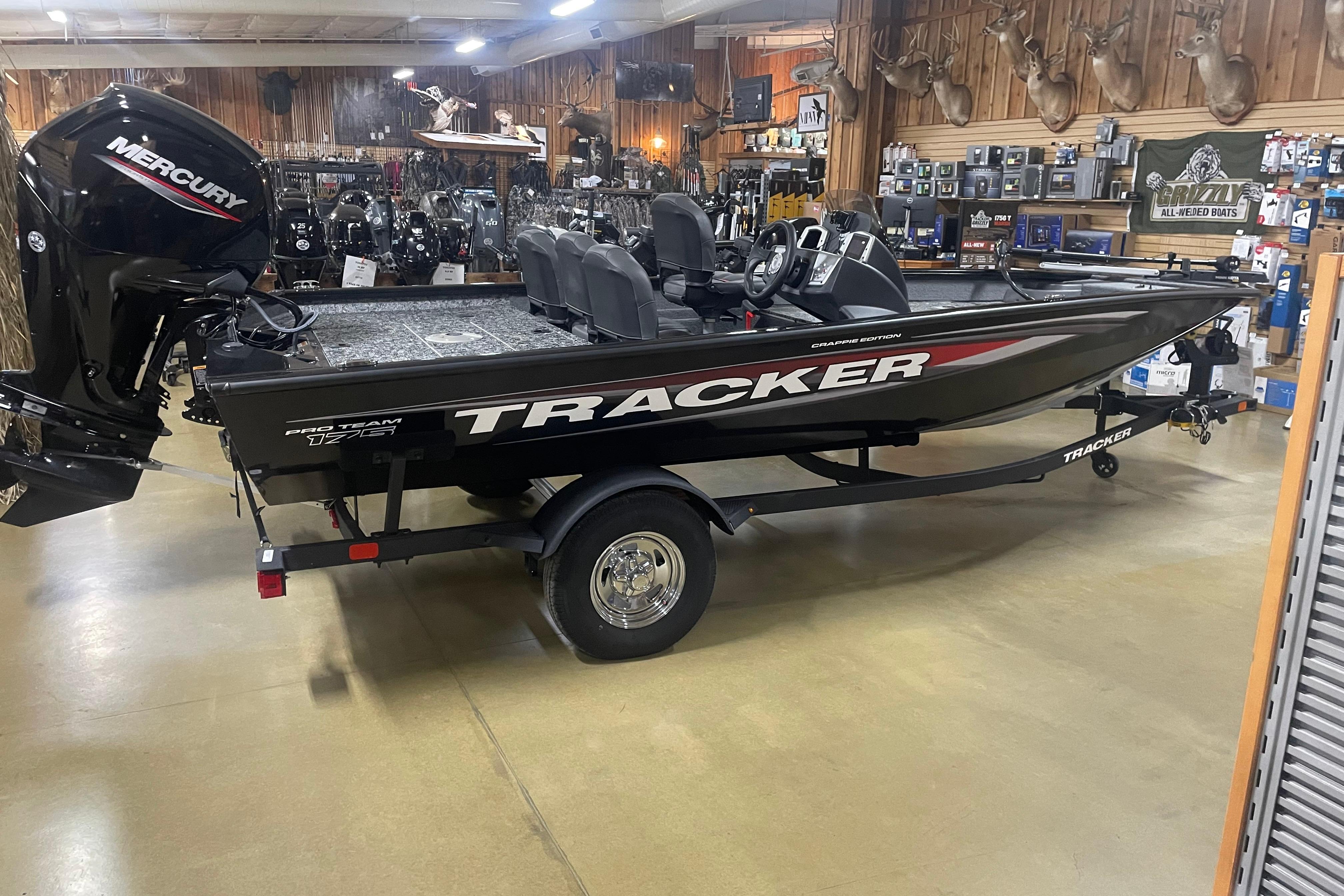 2026 Tracker Pro Team 175 Crappie Edition
