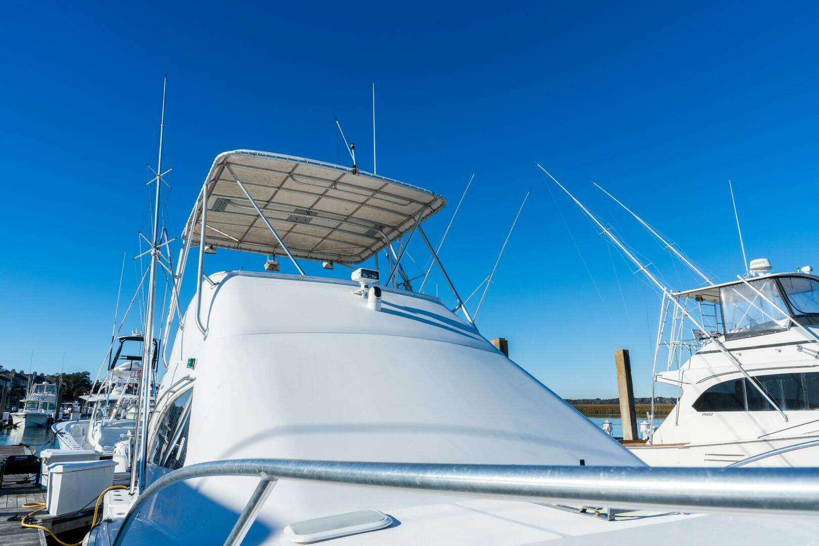 2004 Luhrs Convertible - Image 8