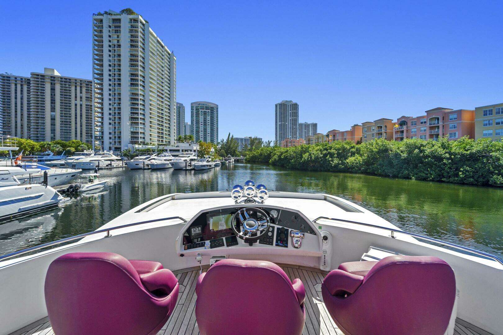2013 Sunseeker Predator 84 - Image 12