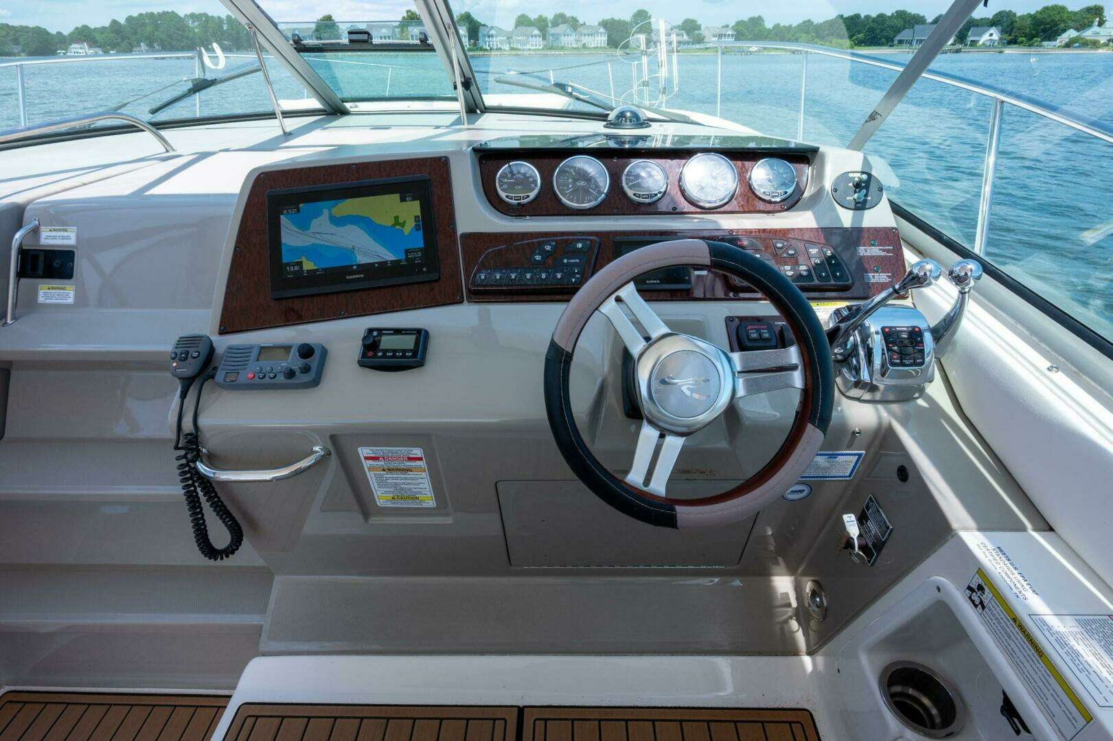 2013 Sea Ray 370 Sundancer - Image 26