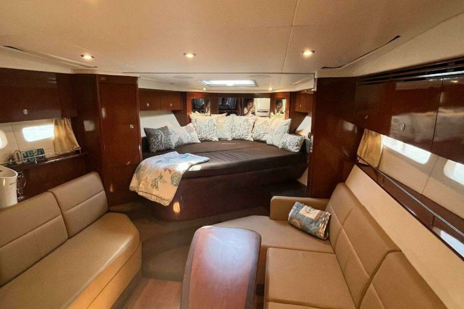 2014 Sea Ray Sundancer 350 - Image 10