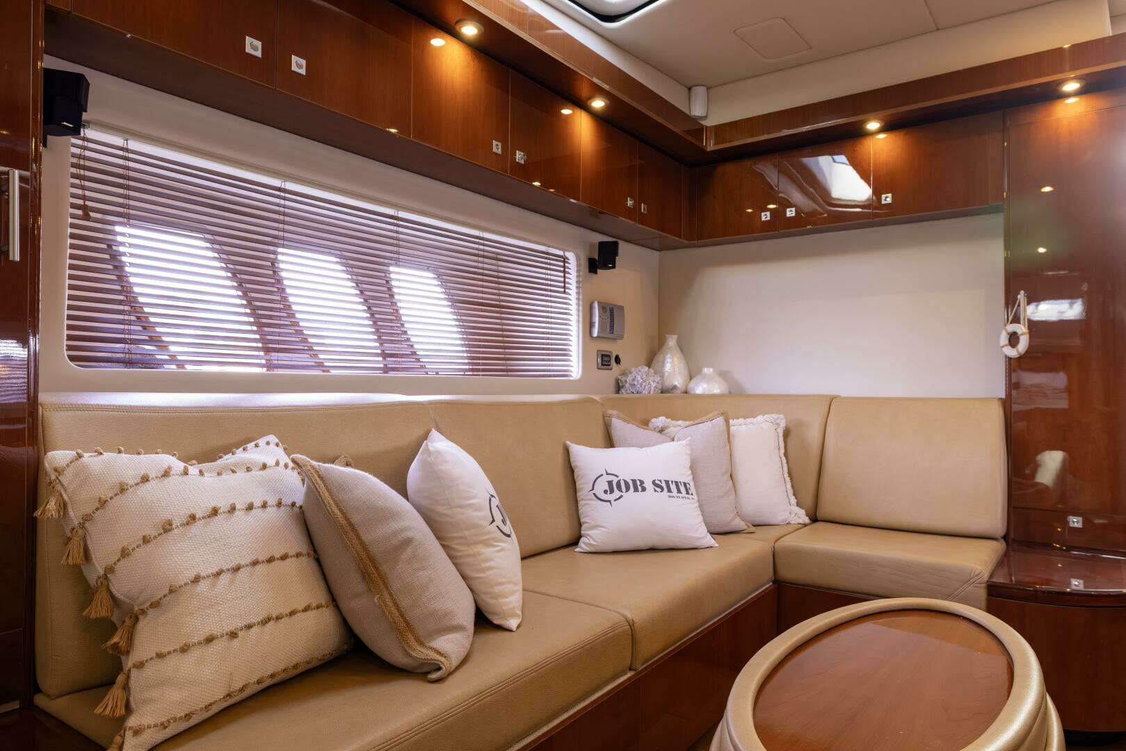 2008 Sea Ray Sundancer - Image 51