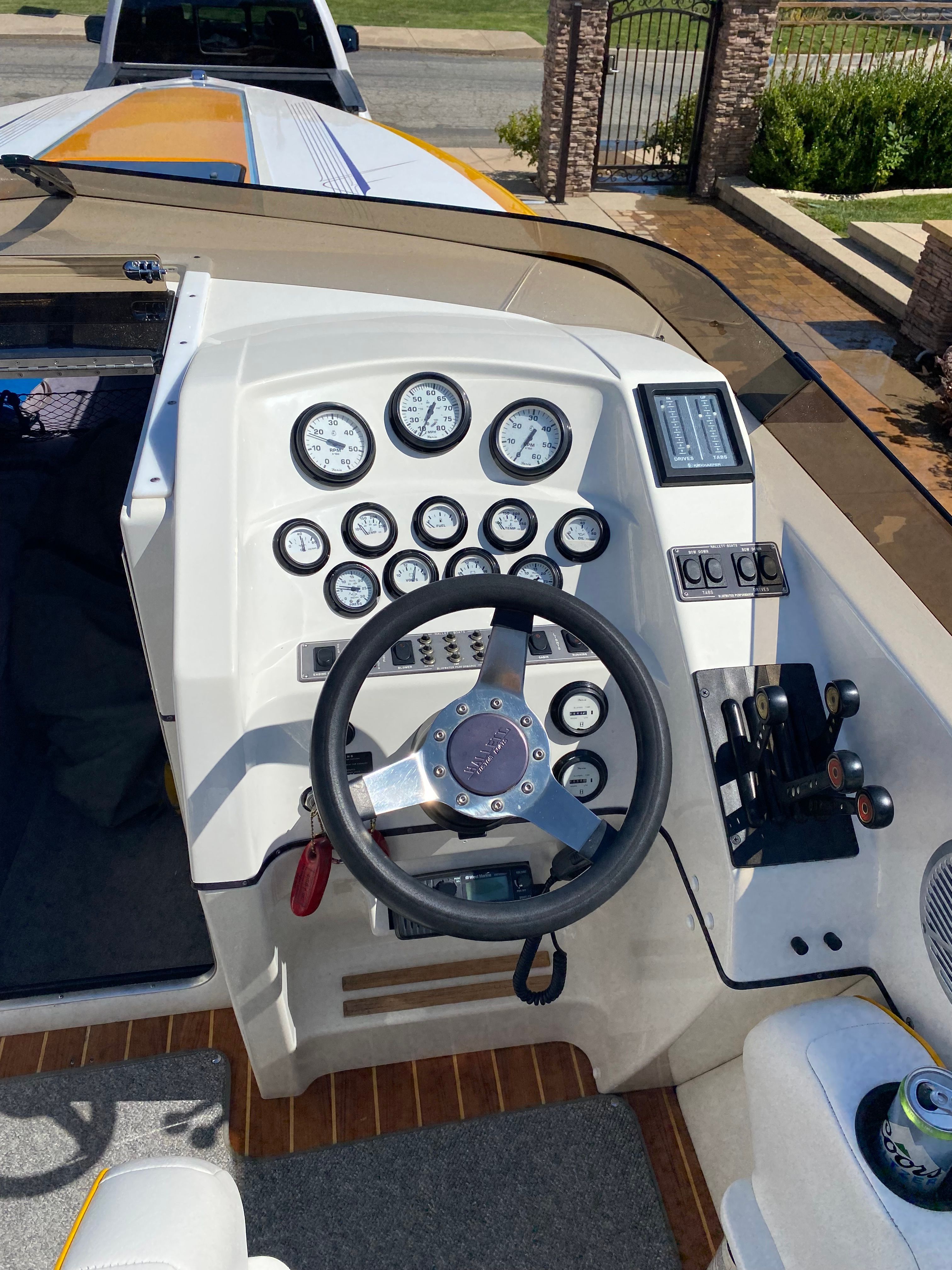 1995 Hallett 270T - 9