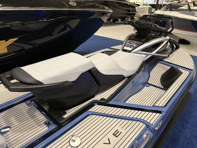 2026 Yamaha WaveRunner Crosswave® - 11