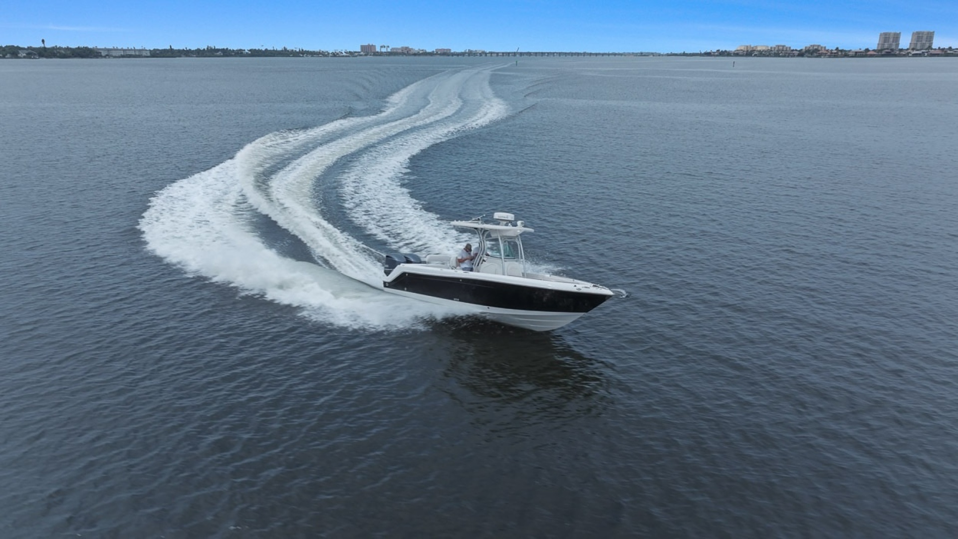 2013 Robalo R260 - Image 38