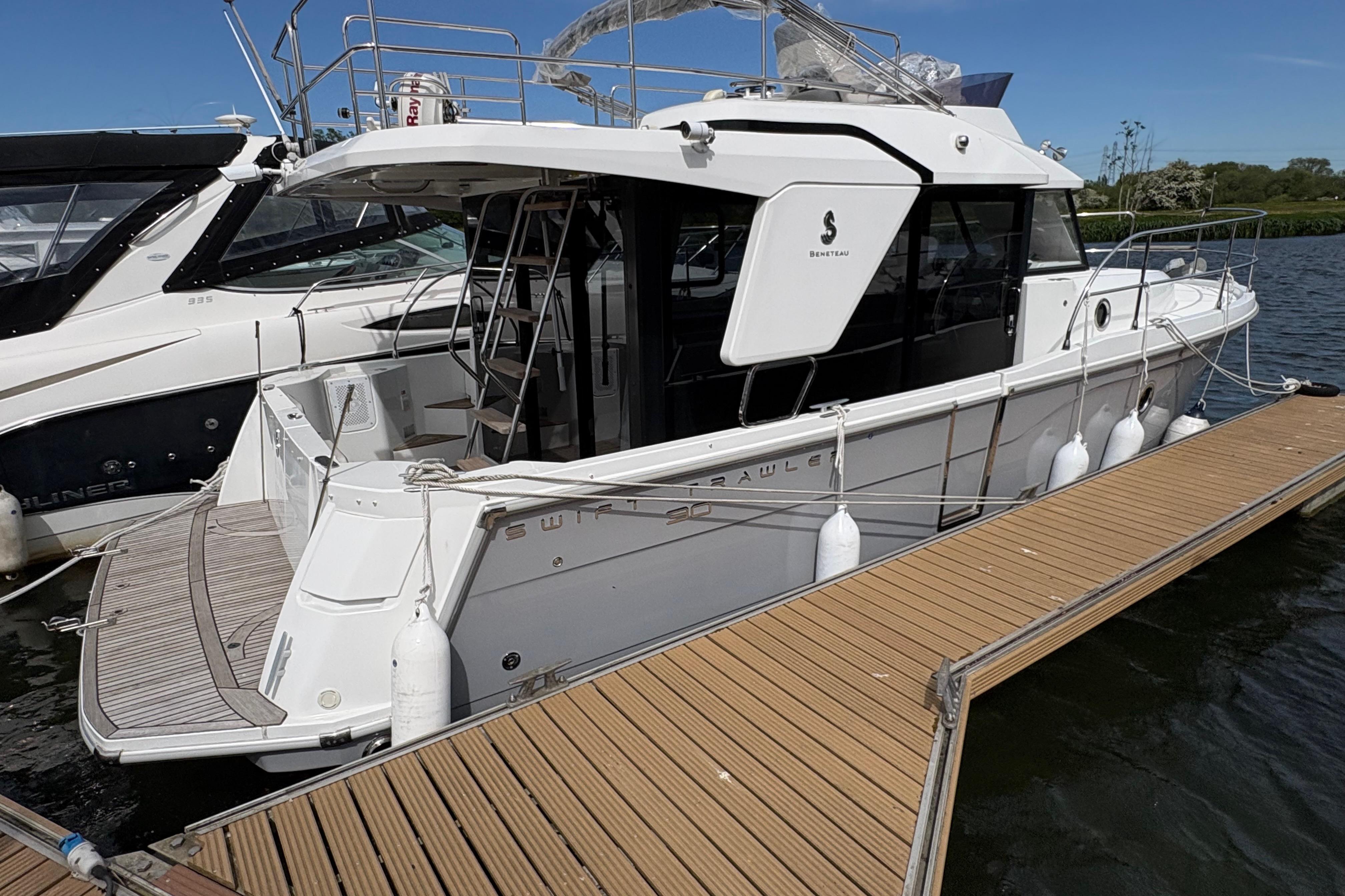 2017 Beneteau Swift Trawler 30