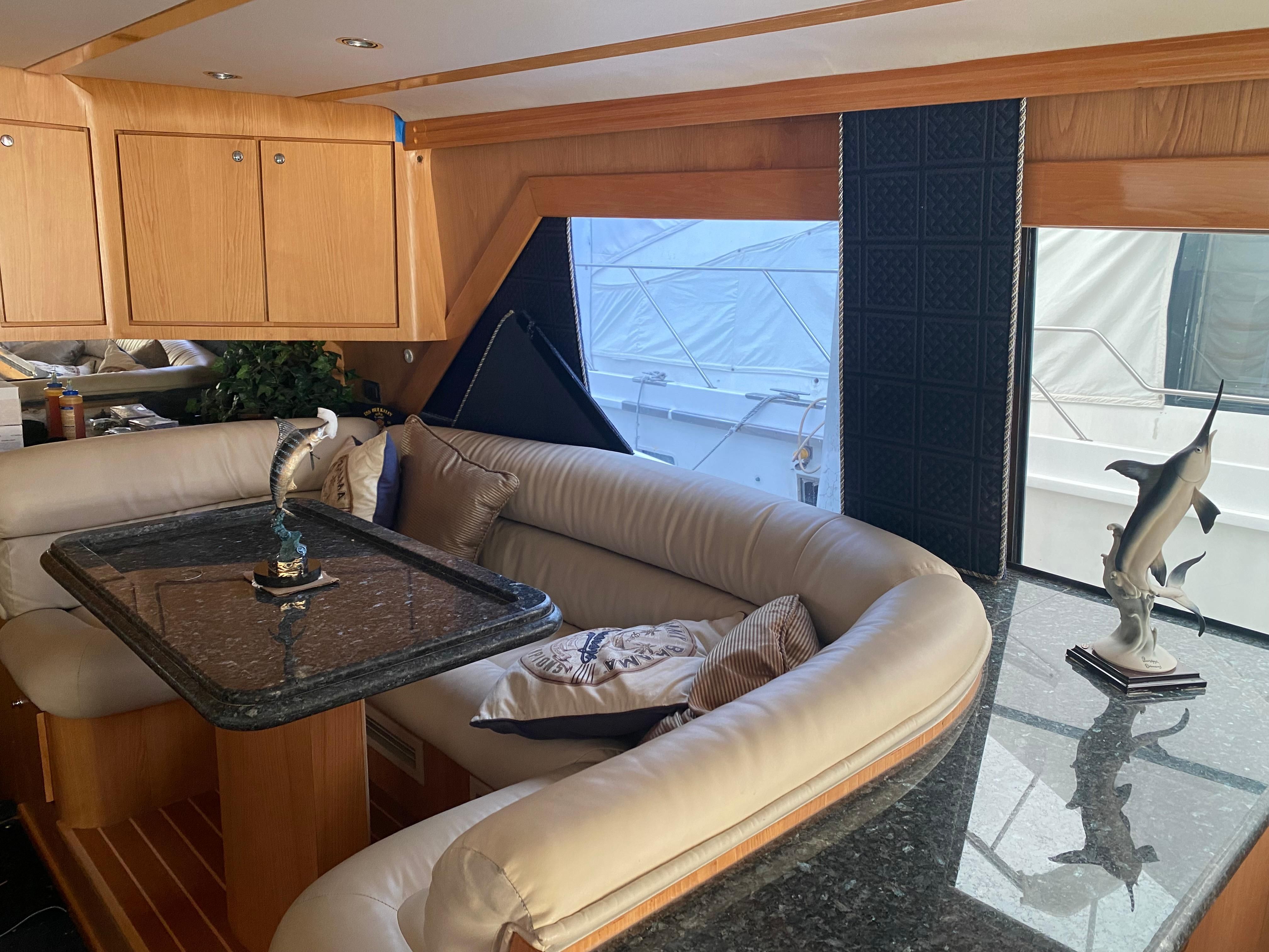 1988 Hatteras 65 Sportfisher - 30