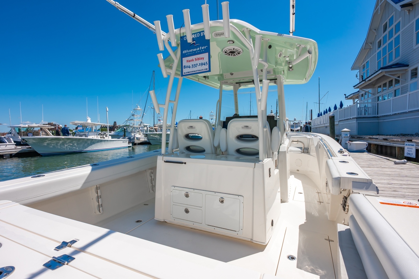 2020 Cobia 320 Center Console - Image 8