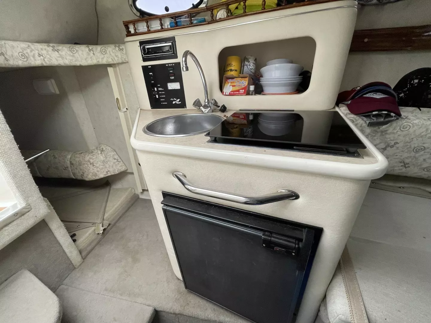 2002 Sea Ray 240 Sundancer - Image 16